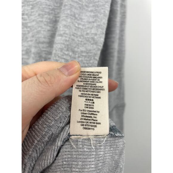 We the Free People Top Womens Small Long Sleeve Gray Split Back Turtleneck - Picture 5 of 6